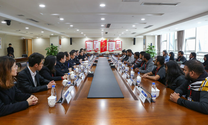 ��������ѧ������˾���н��� (2).jpg