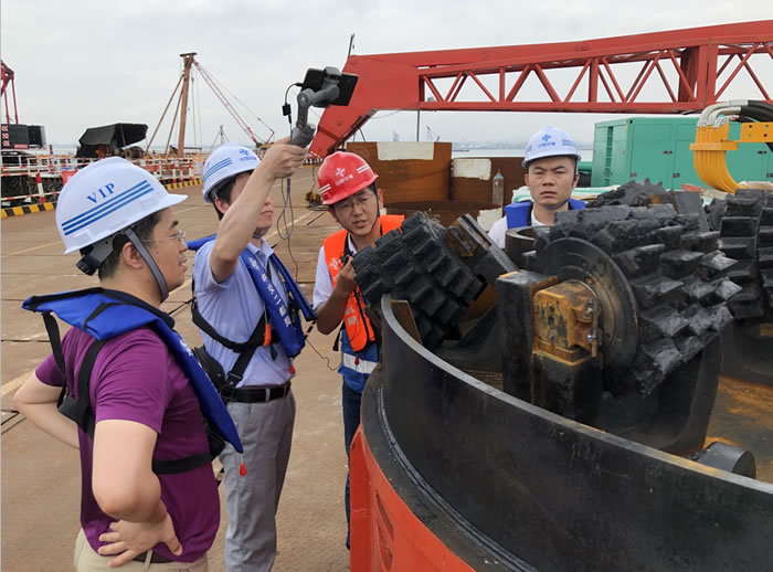 8bf6b965a3c58e98b01ef803359b304b 2.jpg