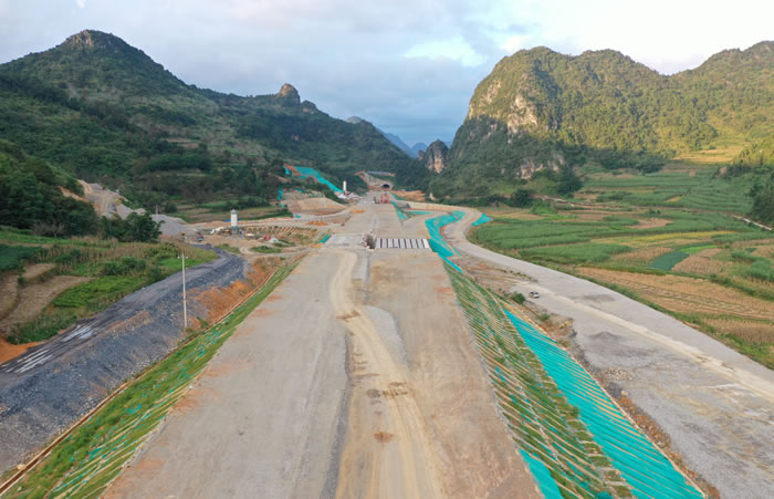 4cc80f0dce484266b7e35163e560aa28 1.jpg