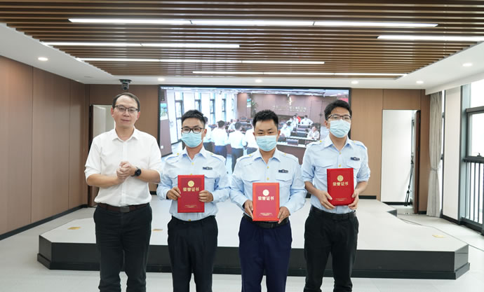 4ee0190dfd54fef8ffeee802609de304 1.jpg