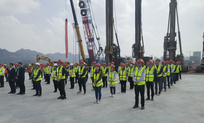 62138aca16407ab969acc741dbc5a5a5 2.jpg