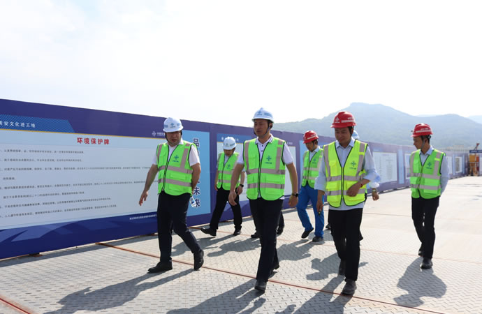 6509e8dc0e2e19c3a2d465f9c45e4533 2.jpg