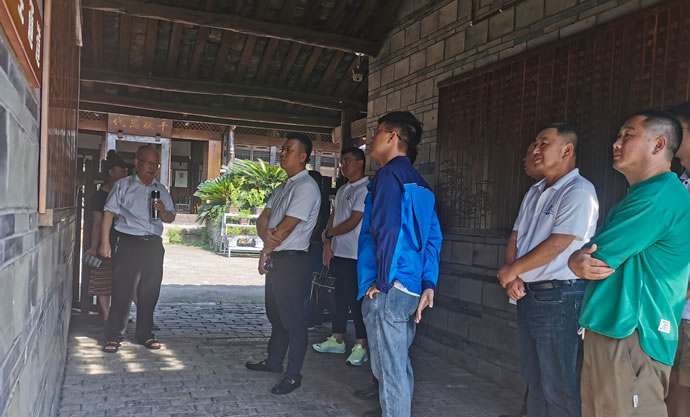 451700d0a0bd7033570cc900da93ca60 1.jpg