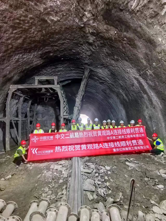 40b85c867563861ffdf8da6c67dc4d50 1.jpg