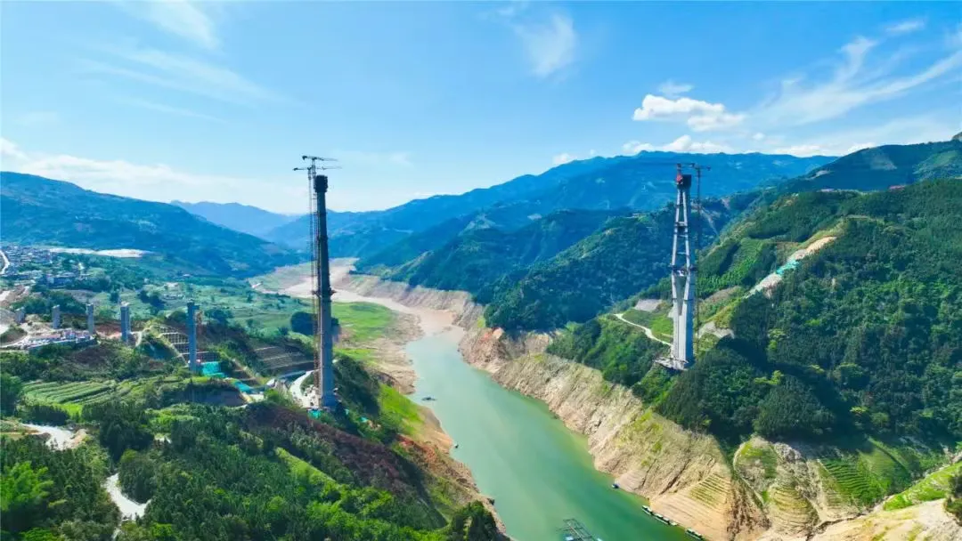 dcc6bca7aab192b595847c1c3b44a72