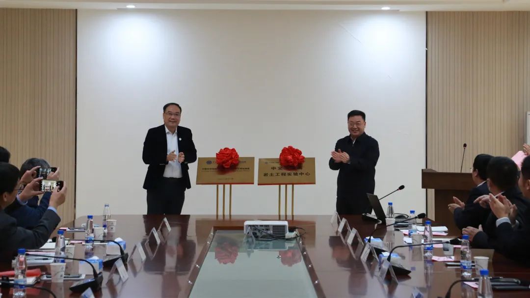 1610595093 1610595093