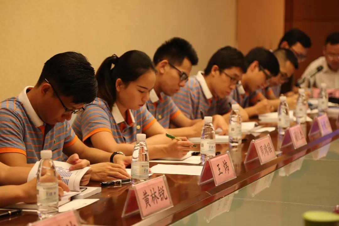 009bedb3a3b5f617f5751e499996f2b3 12