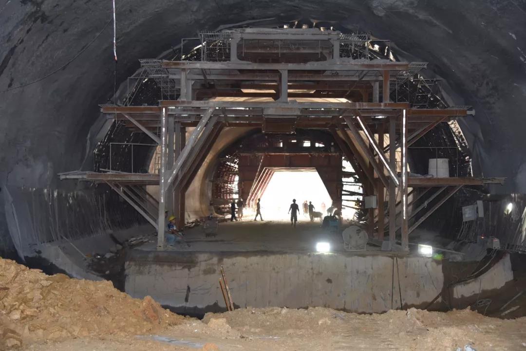 799f52cd46f43eb2d2eef217209e9f15 2