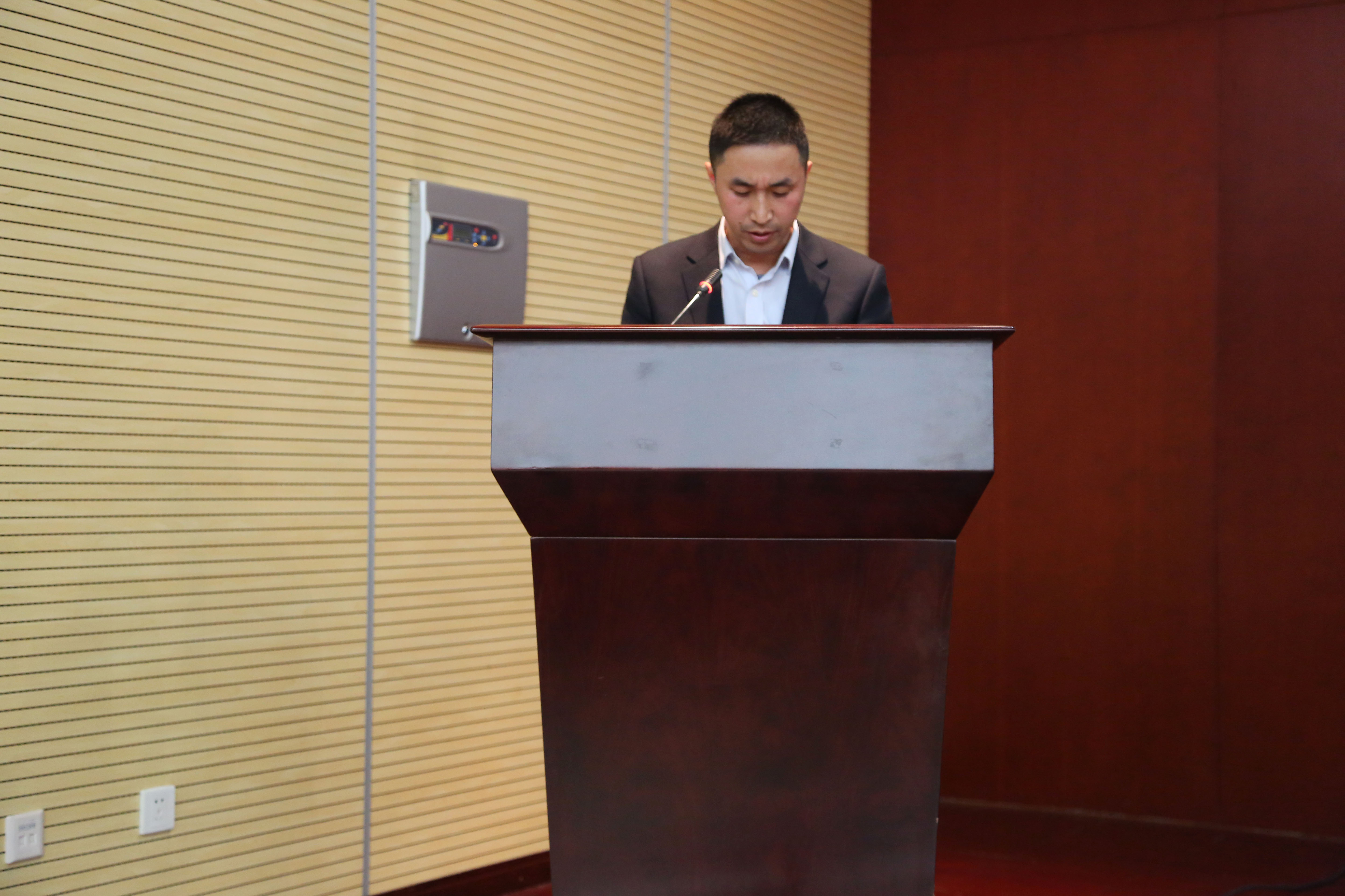 78a237718cf4a7776d2d6b80a05098c3 086A7198