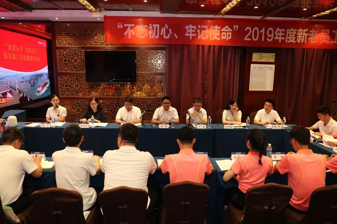 ����Ա��