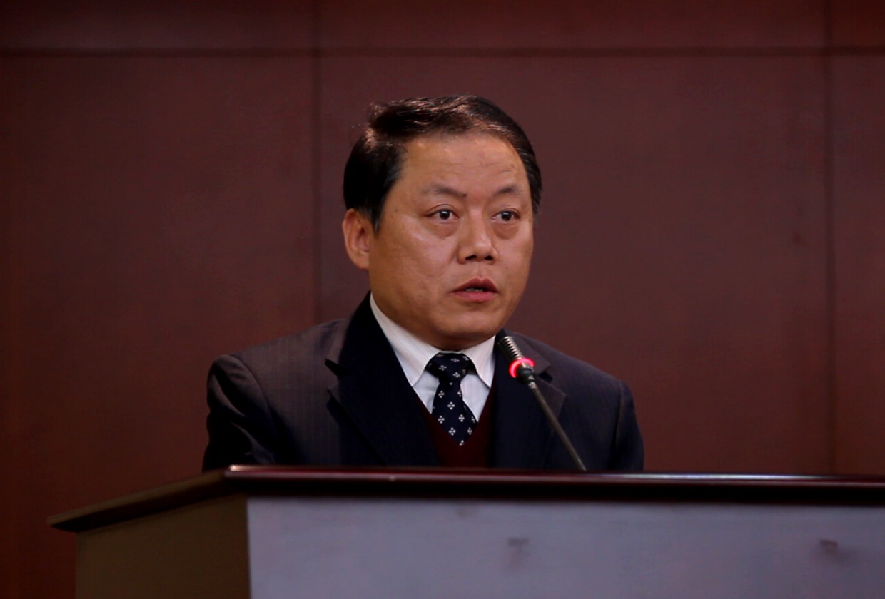 5 ͼΪ��������˾������ϯ�ܱ����������鱨��.jpg